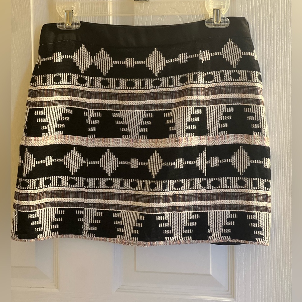 Pattern mini skirt